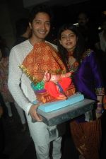 Shreyas Talpade brings ganpati home in Mumbai on 1st Sept 2011 (1).JPG